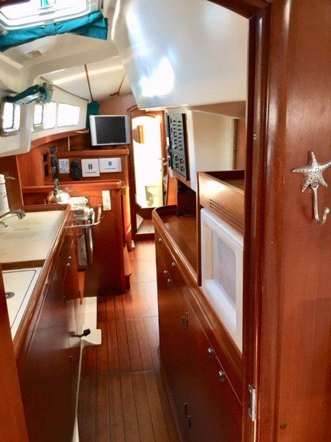 1988 Beneteau Oceanis 390 Sail Boat For Sale - www.lighthouseyachting.com