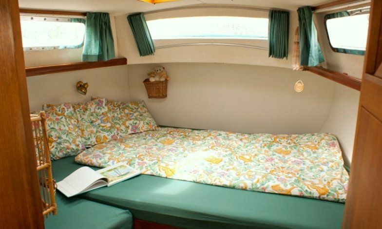 1975 Nicholson 42 Aft Cabin