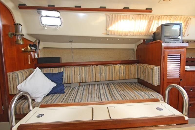 1983 O'Day 34 Saloon