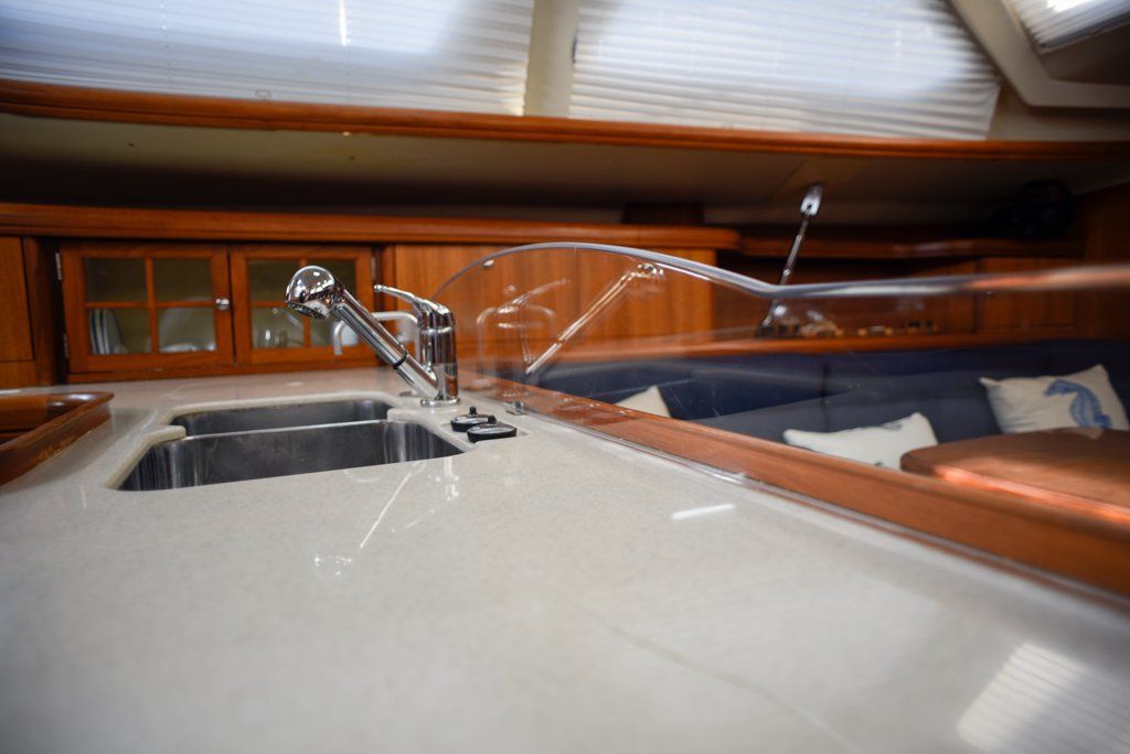 Hunter 44 DS Corian counter