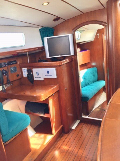 1988 Beneteau Oceanis 390 Sail Boat For Sale - www.lighthouseyachting.com