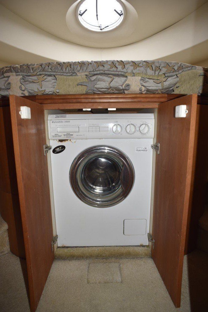 2003 Silverton 43 Motor Yacht For Sale - www.lighthouseyachting.com