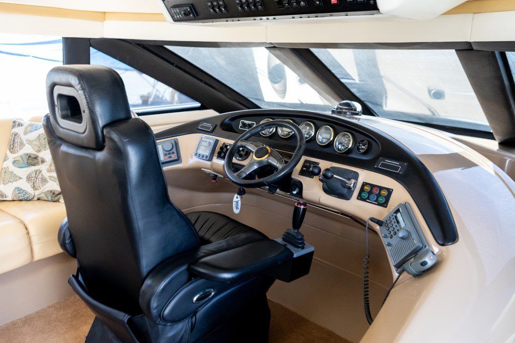 2001 Carver 530 Voyager Pilothouse Power Boat For Sale - www.lighthouseyachting.com