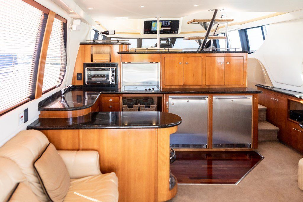 2001 Carver 530 Voyager Pilothouse Power Boat For Sale - www.lighthouseyachting.com