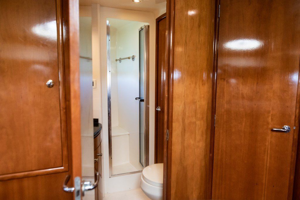 2001 Carver 530 Voyager Pilothouse Power Boat For Sale - www.lighthouseyachting.com