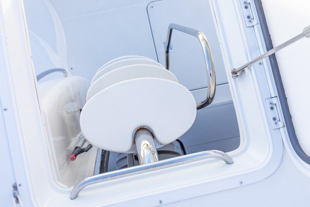 2001 Carver 530 Voyager Pilothouse Power Boat For Sale - www.lighthouseyachting.com