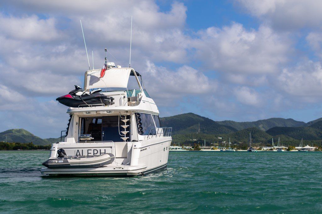 2001 Carver 530 Voyager Pilothouse Power Boat For Sale - www.lighthouseyachting.com