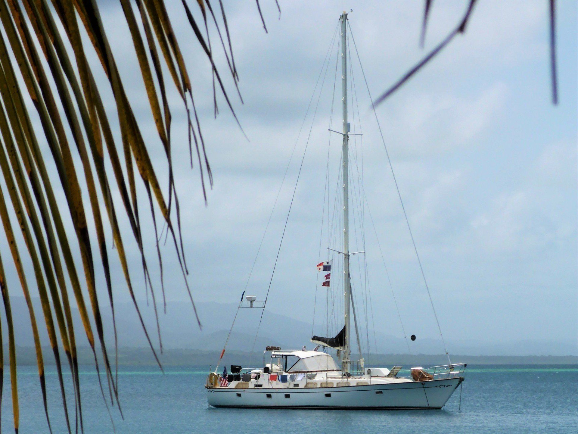 Aleautian 51 at anchor - www.lighthouseyachting.com