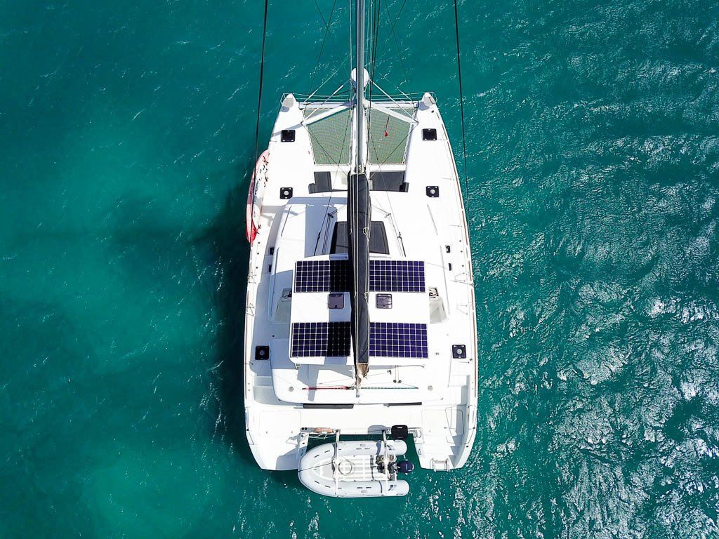 Lagoon 450F catamaran solar array