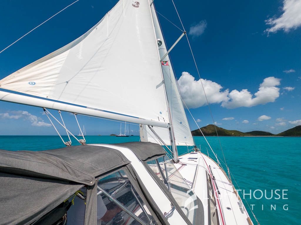 Beneteau Oceanis 45 sailing