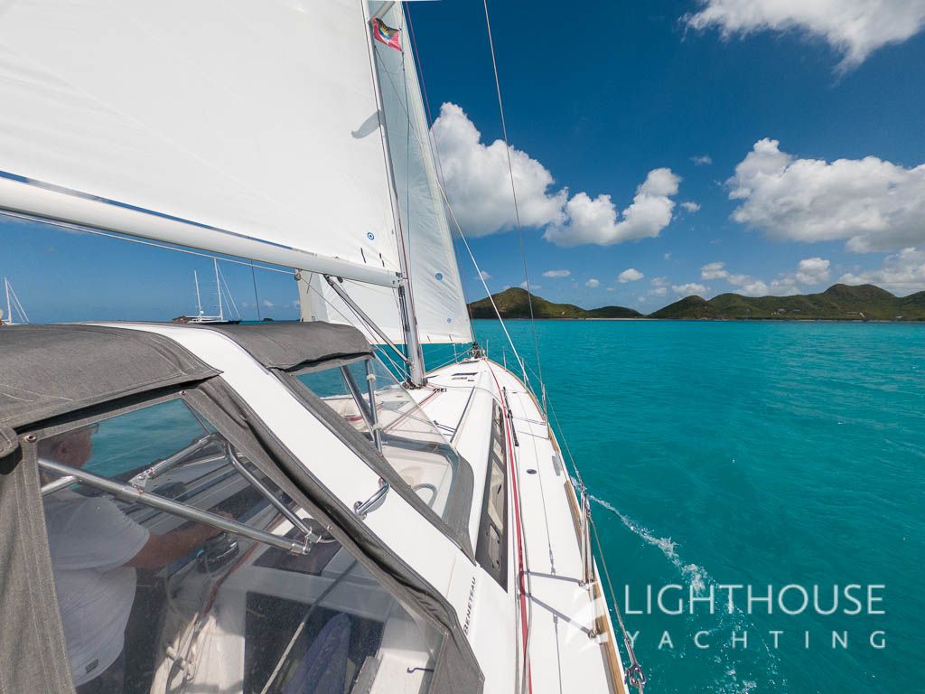 Beneteau Oceanis 45 dodger