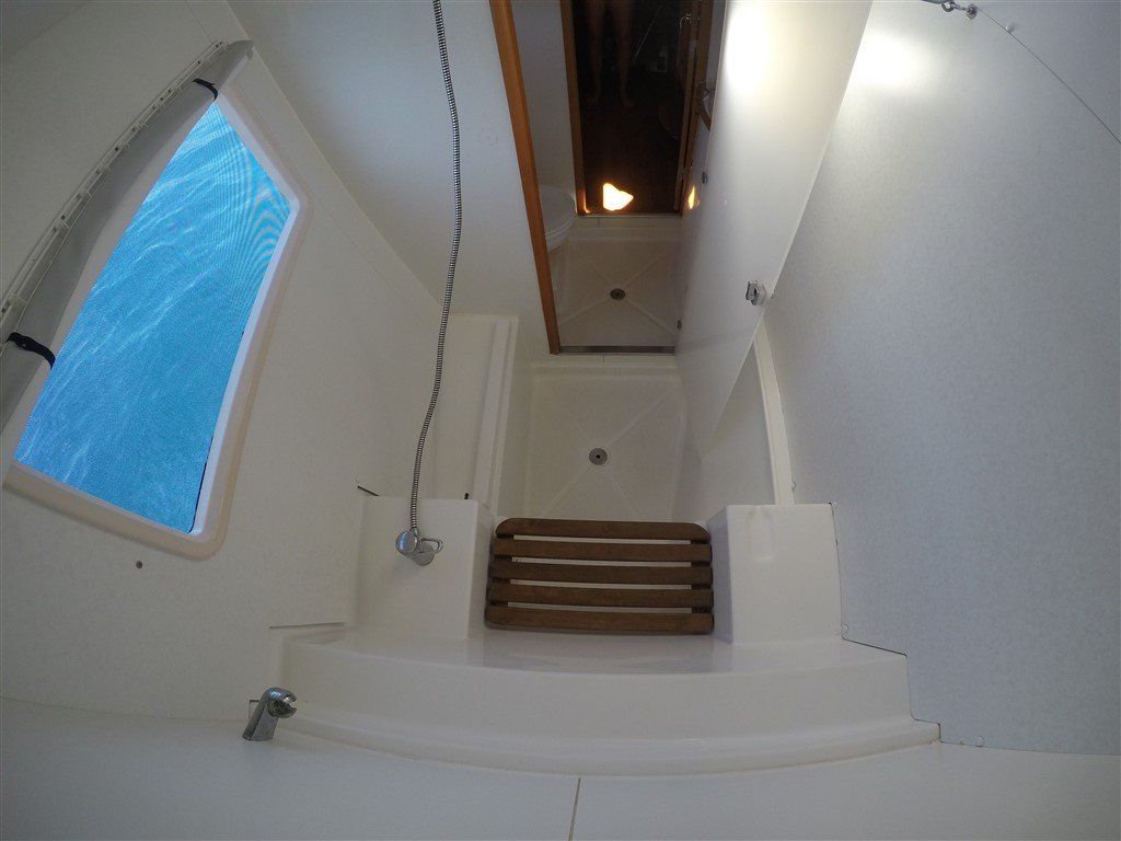 Lagoon 380 S2 owner en-suite separate shower