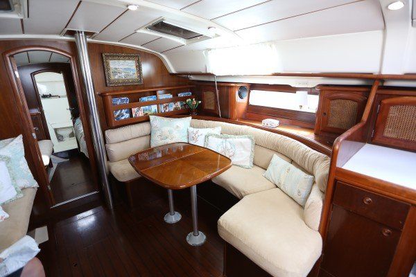 1999 Beneteau Oceanis 411 Sail Boat For Sale - www.lighthouseyachting.com