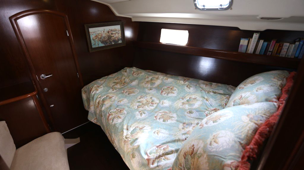 1999 Beneteau Oceanis 411 Sail Boat For Sale - www.lighthouseyachting.com