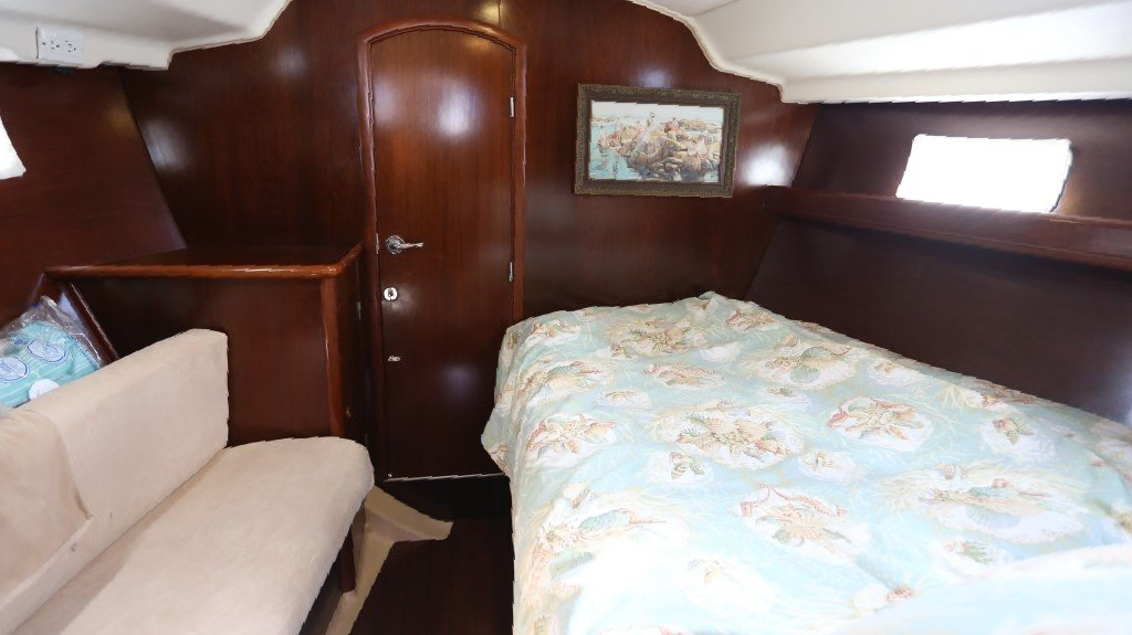 1999 Beneteau Oceanis 411 Sail Boat For Sale - www.lighthouseyachting.com