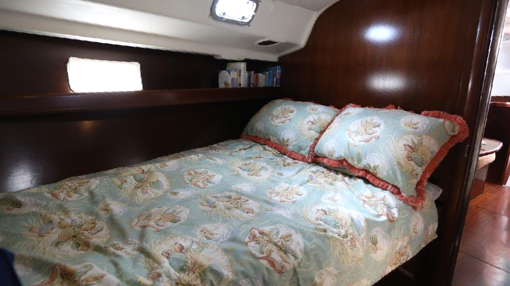 1999 Beneteau Oceanis 411 Sail Boat For Sale - www.lighthouseyachting.com