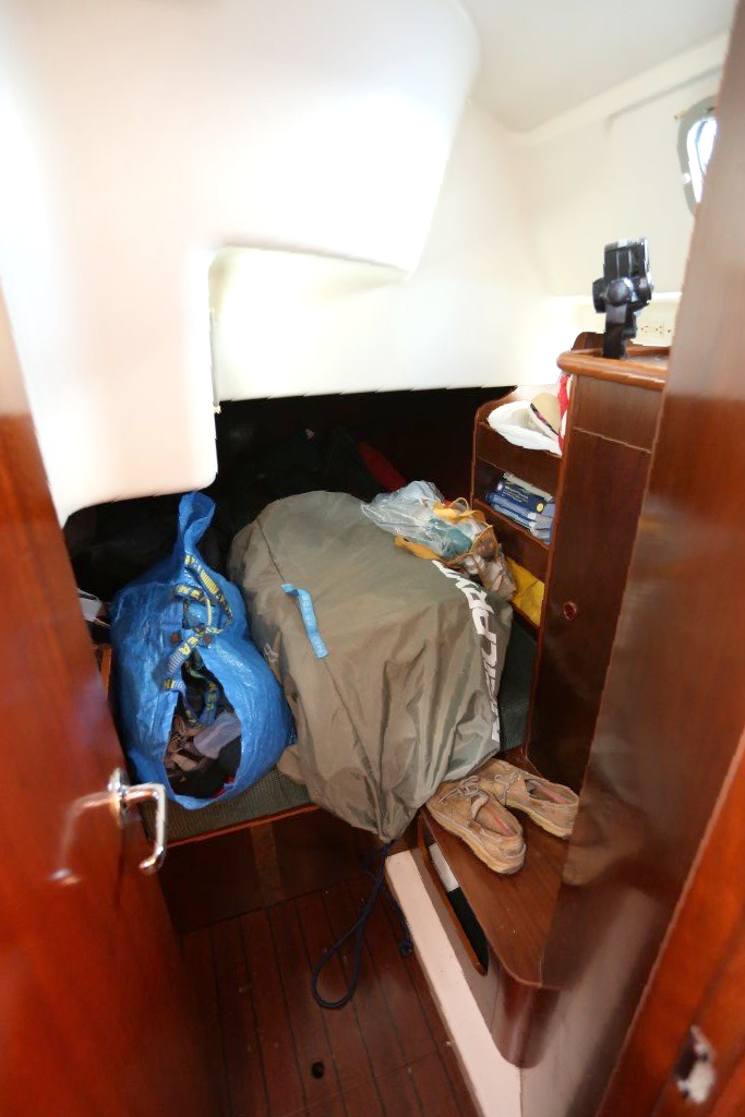 1999 Beneteau Oceanis 411 Sail Boat For Sale - www.lighthouseyachting.com