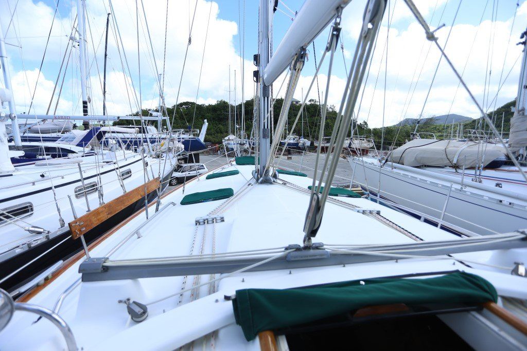 1999 Beneteau Oceanis 411 Sail Boat For Sale - www.lighthouseyachting.com