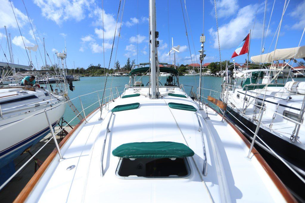 1999 Beneteau Oceanis 411 Sail Boat For Sale - www.lighthouseyachting.com