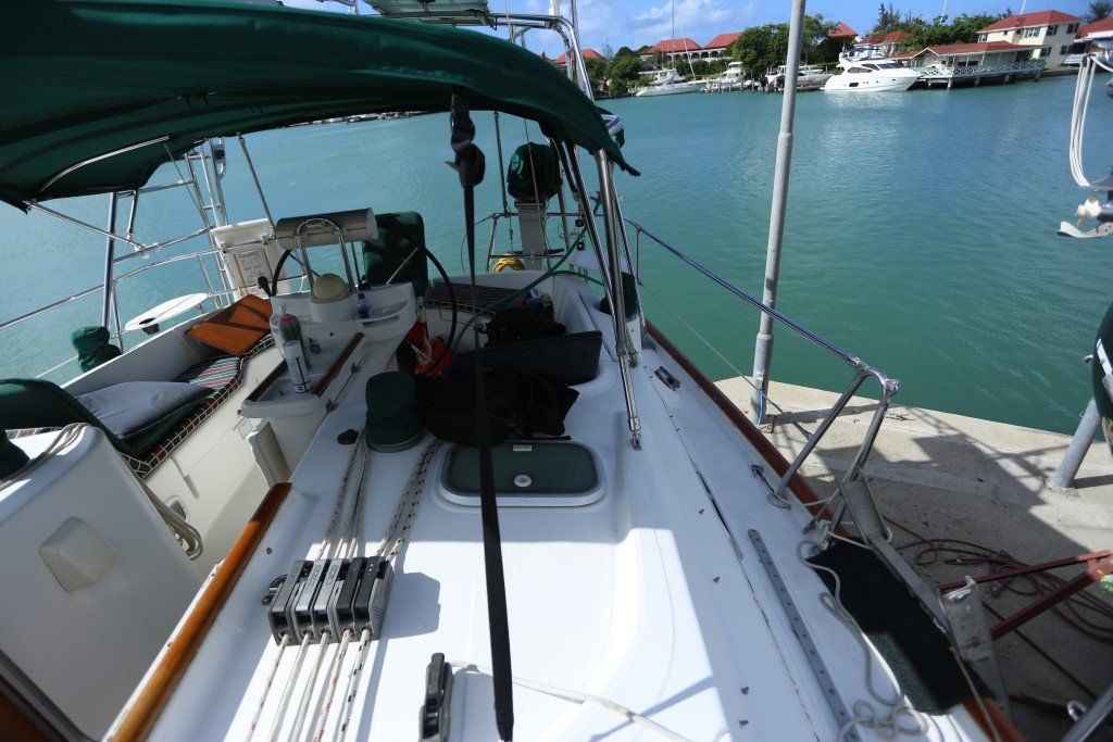 1999 Beneteau Oceanis 411 Sail Boat For Sale - www.lighthouseyachting.com