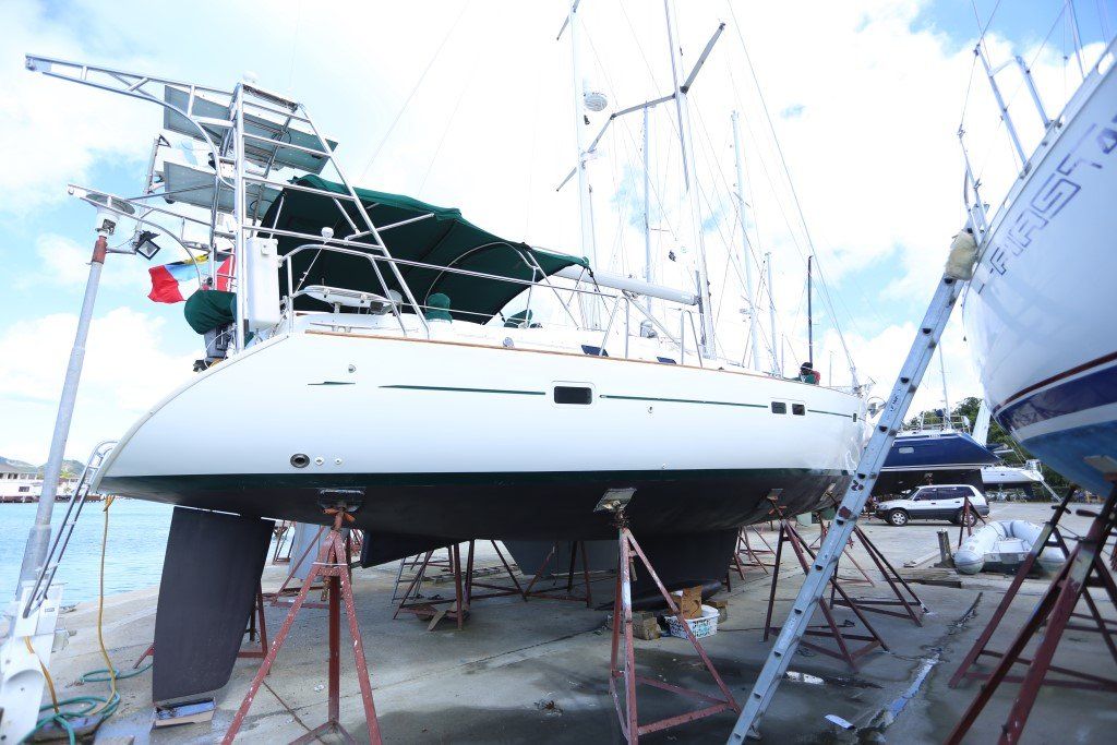 1999 Beneteau Oceanis 411 Sail Boat For Sale - www.lighthouseyachting.com