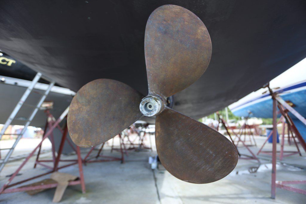 1999 Beneteau Oceanis 411 Sail Boat For Sale - www.lighthouseyachting.com