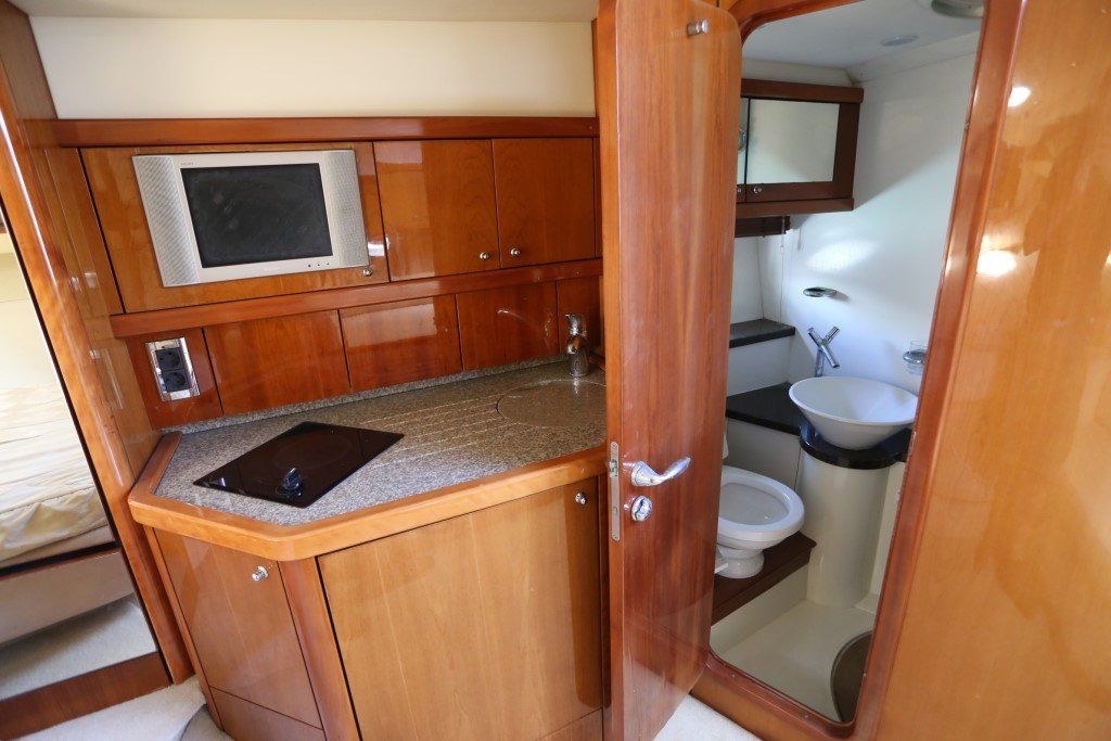 2003 Sunseeker Sportfisher 37 Power Boat For Sale - www.lighthouseyachting.com