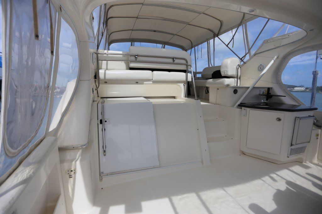 2003 Silverton 43 Motor Yacht For Sale - www.lighthouseyachting.com