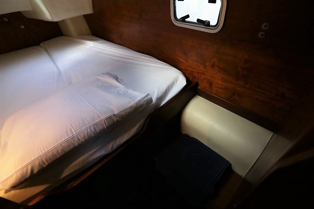 1989 Prout Snowgoose 37 Elite Sailing Boat For Sale - www.lighthouseyachting.com