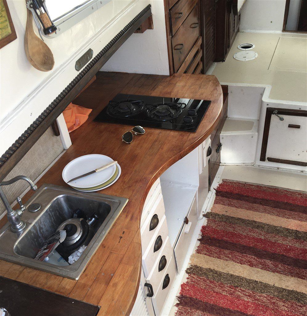 Fales Caribe 30 galley