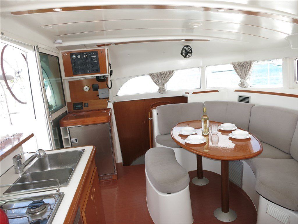 Lagoon 380 S2 Saloon and nav station