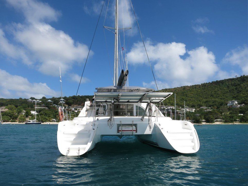 2007 Lagoon 380 S2 sugar scoops