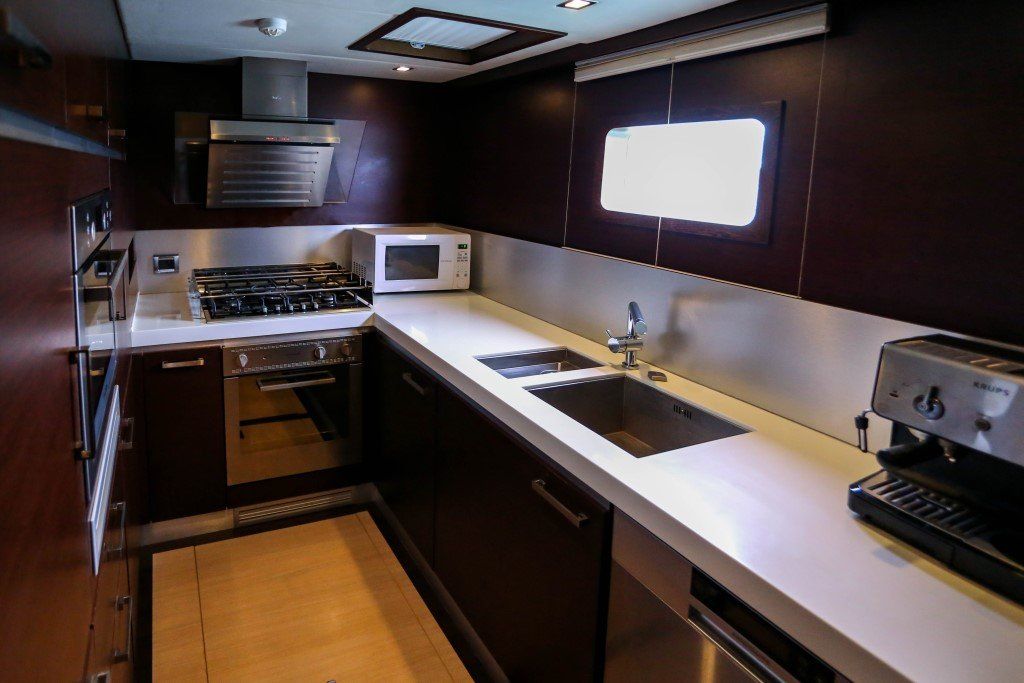 2009 Sunreef Power 70 Power Boat For Sale - www.lighthouseyachting.com