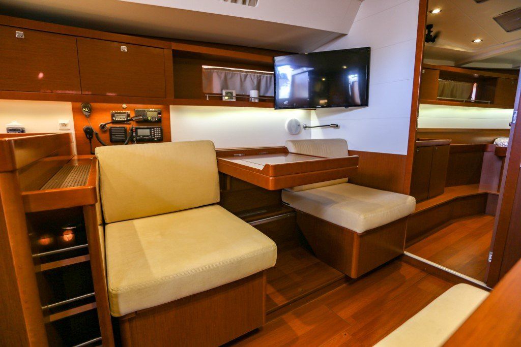 Beneteau Oceanis 45 office/nav station