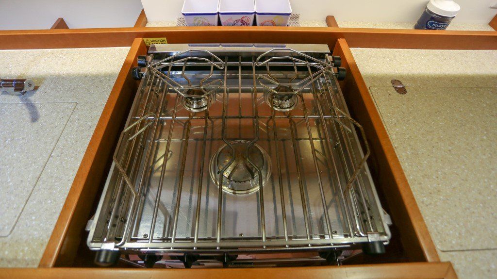 Beneteau Oceanis 45 galley 3 burner stove
