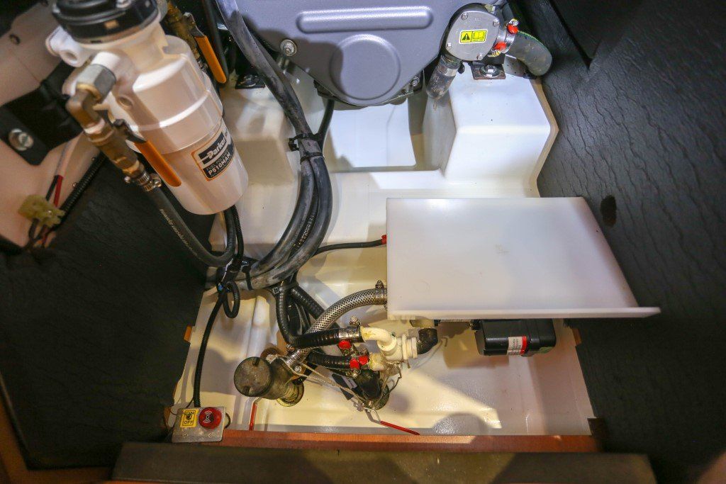 Beneteau Oceanis 45 engine bay