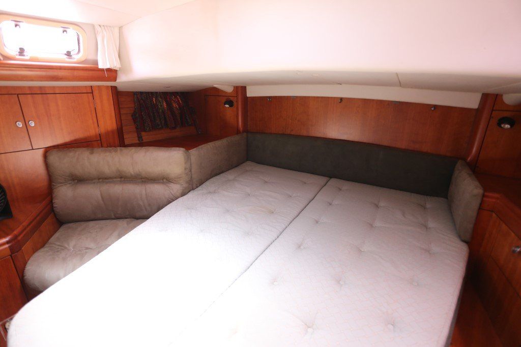 1996 Oyster 485 Deck Saloon Sail Boat For Sale - www.lighthouseyachting.com