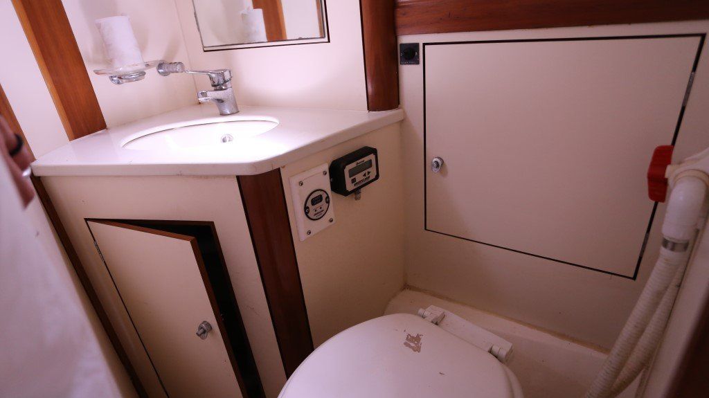 1996 Oyster 485 Deck Saloon Sail Boat For Sale - www.lighthouseyachting.com