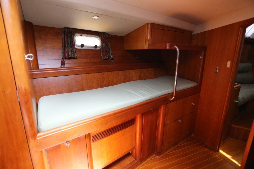 1996 Oyster 485 Deck Saloon Sail Boat For Sale - www.lighthouseyachting.com
