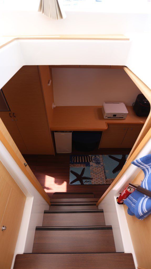 Lagoon 400 starboard hull