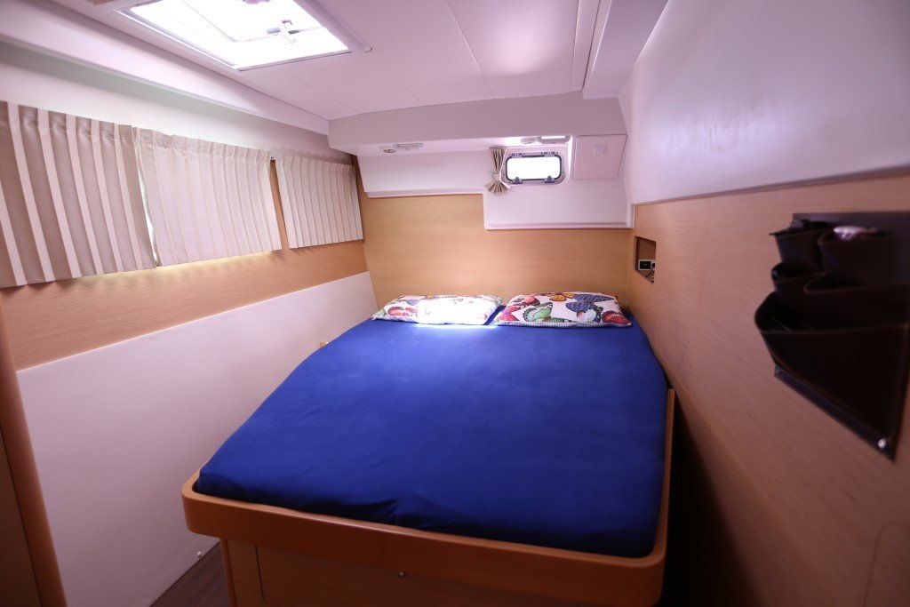 Lagoon 400 Master stateroom