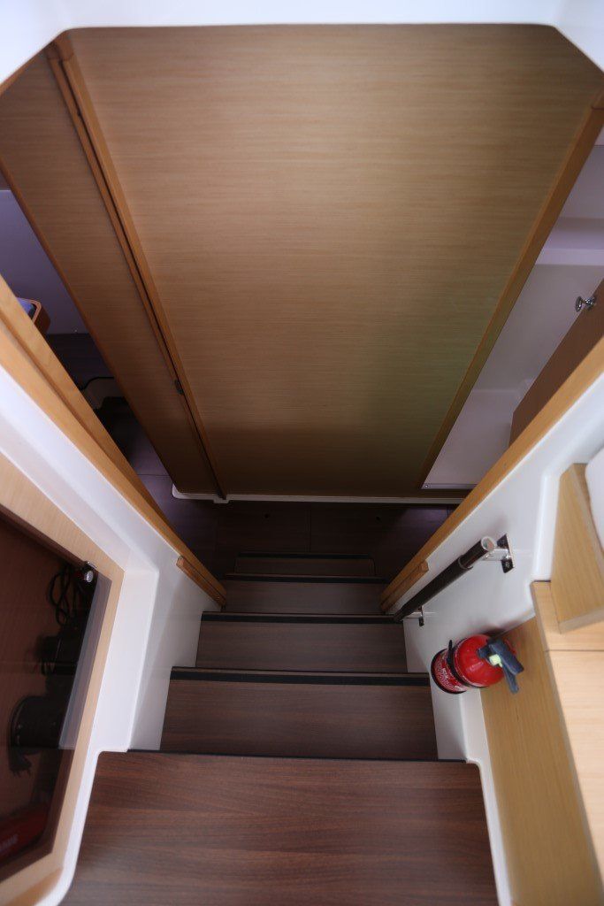 Lagoon 400 port hull