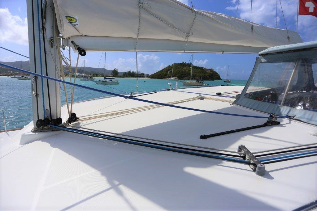 Lagoon 400 coachroof