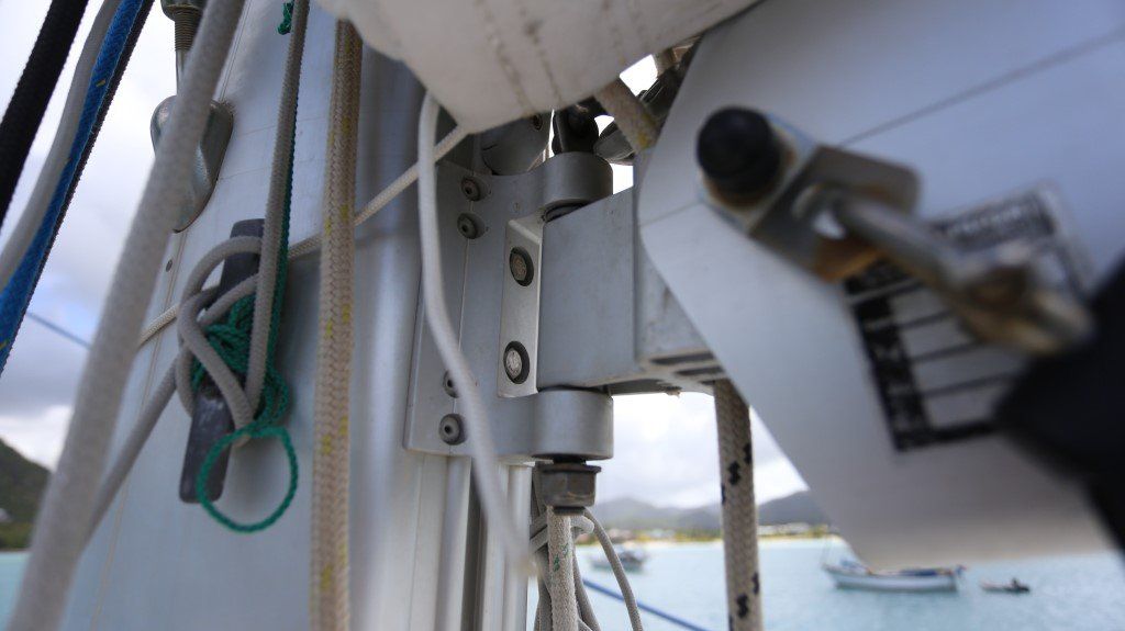 Lagoon 400 gooseneck