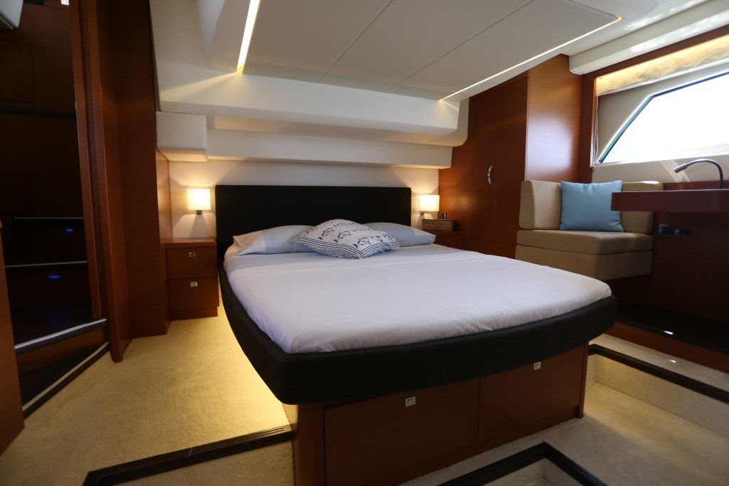 2017 Prestige 500S aft master suite