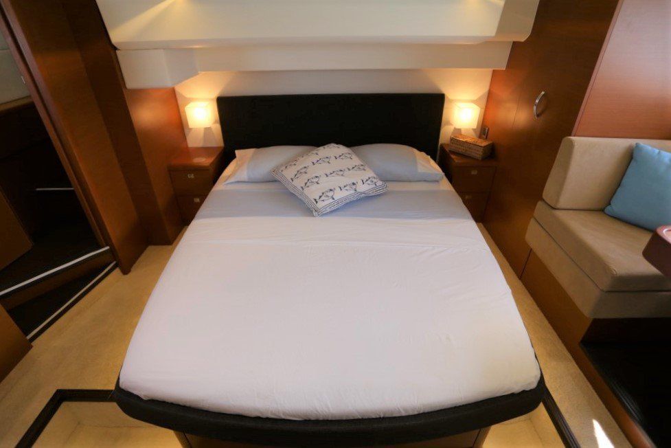 2017 Prestige 500S aft master suite