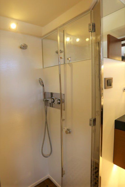 2017 Prestige 500S aft master en-suite shower