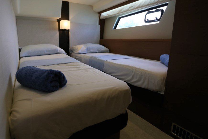 2017 Prestige 500S midships guest cabin