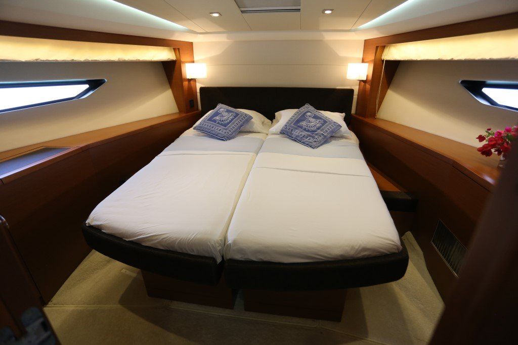 2017 Prestige 500S forward cabin
