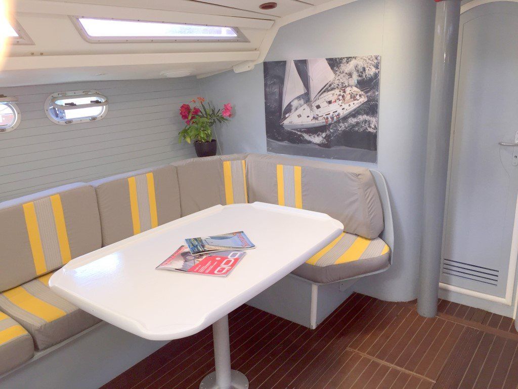 Jeanneau Sun Odyssey - salon